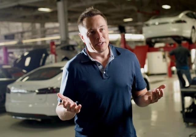ELON MUSK ĐÃ LÀM GÌ ĐỂ VỰC DẬY TESLA TRÊN BỜ VỰC PHÁ SẢN?